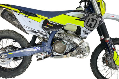 PLACA PROTECTORA EXTENSIÓN SUPERIOR KTM-HUSQVARNA-GASGAS 2T 2023-24