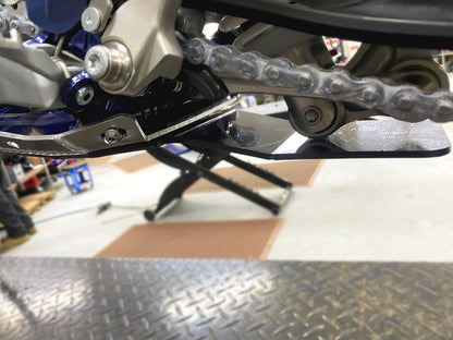 CUBRECARTER CON PROTECTOR DE BUFANDA KTM y HUSQVARNA 150 cc (2024-2025)