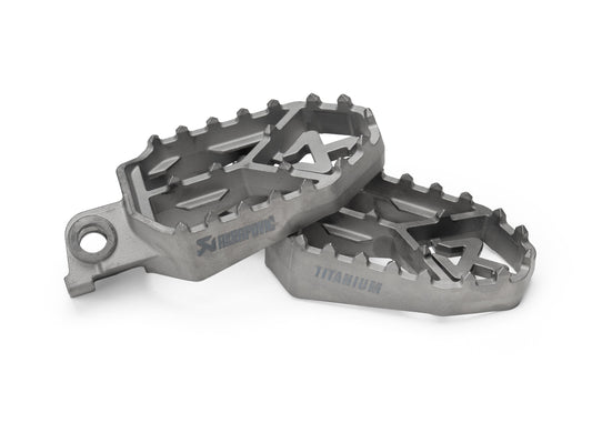 Estriberas Akrapovic de Titanio para KTM