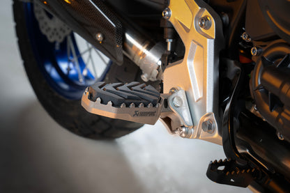 Estriberas Titanio Akrapovic Yamaha Tenere 700